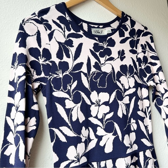 Eliza J Navy and Pink Floral Fit and Flare Knit Sweater Dress Sz S - Picture 5 of 15